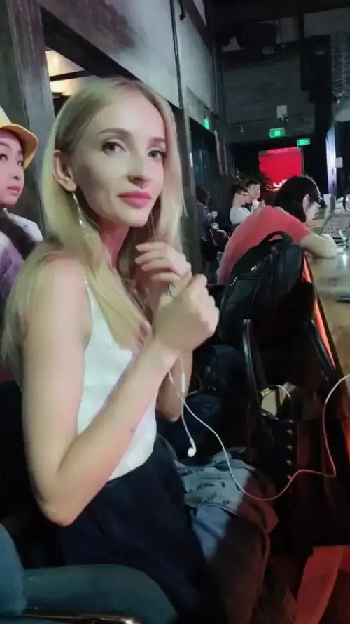 《捷克街头搭讪》免费全集观看 - 捷克街头搭讪无删减1080P高清版 - 展现独特社交艺术与人文魅力