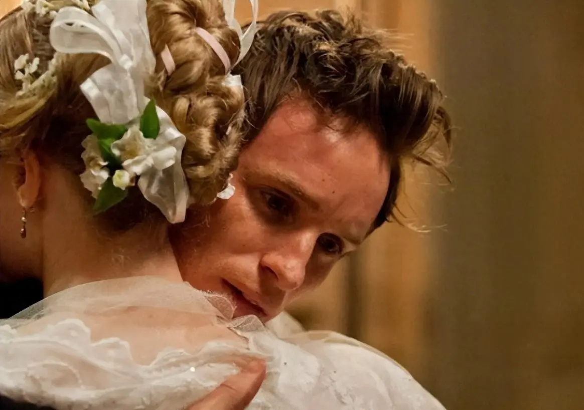 《悲惨遭遇》相关资源图片