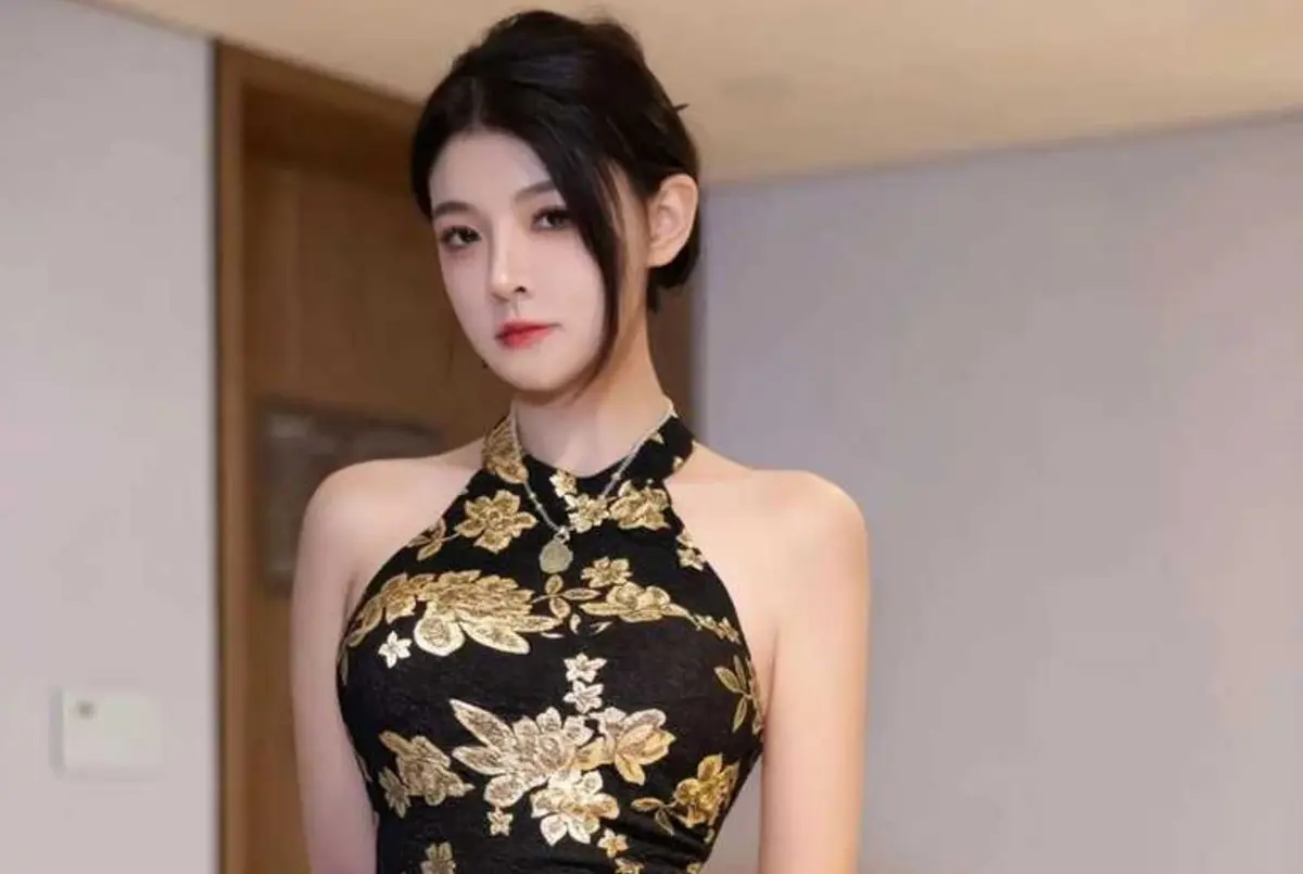 《猫猫碎冰冰》全季免费观看-1080P高清无删减-178超模夏日写真-推特视频全集更新