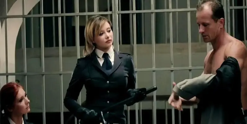 《高压监狱》1080P高清悬疑片 - 法国完整版未删减免费观看 - 电影在线观看 - 如如影视