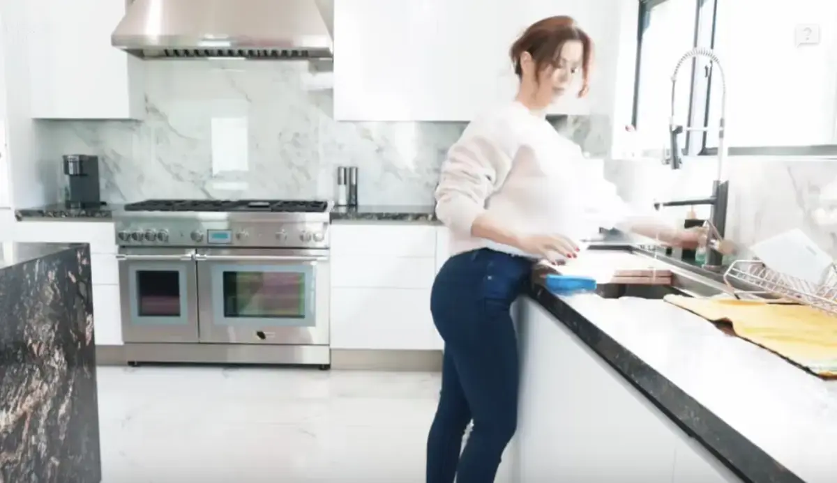 《Alexis Fawx》满天星全系列 - 《Alexis Fawx》未删减高清视频 - 免费无广告在线看 - 网盘下载多版本