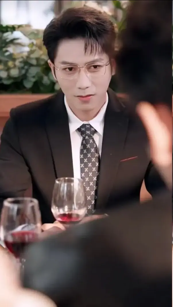 《诱他失控》BL短剧全65集-双男主未删减高清版在线播放-王凯沐韩雨桐主演诱他失控免费下载