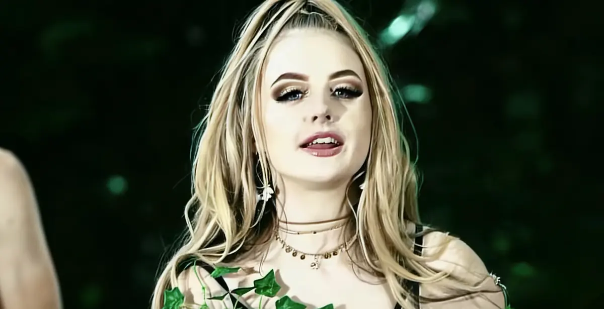 《扭曲的王座三部曲》1080P蓝光原盘扭曲的王座三部曲全集未删减高清中文完整版 - 欧美满天星电影Rae Lil Black震撼上线