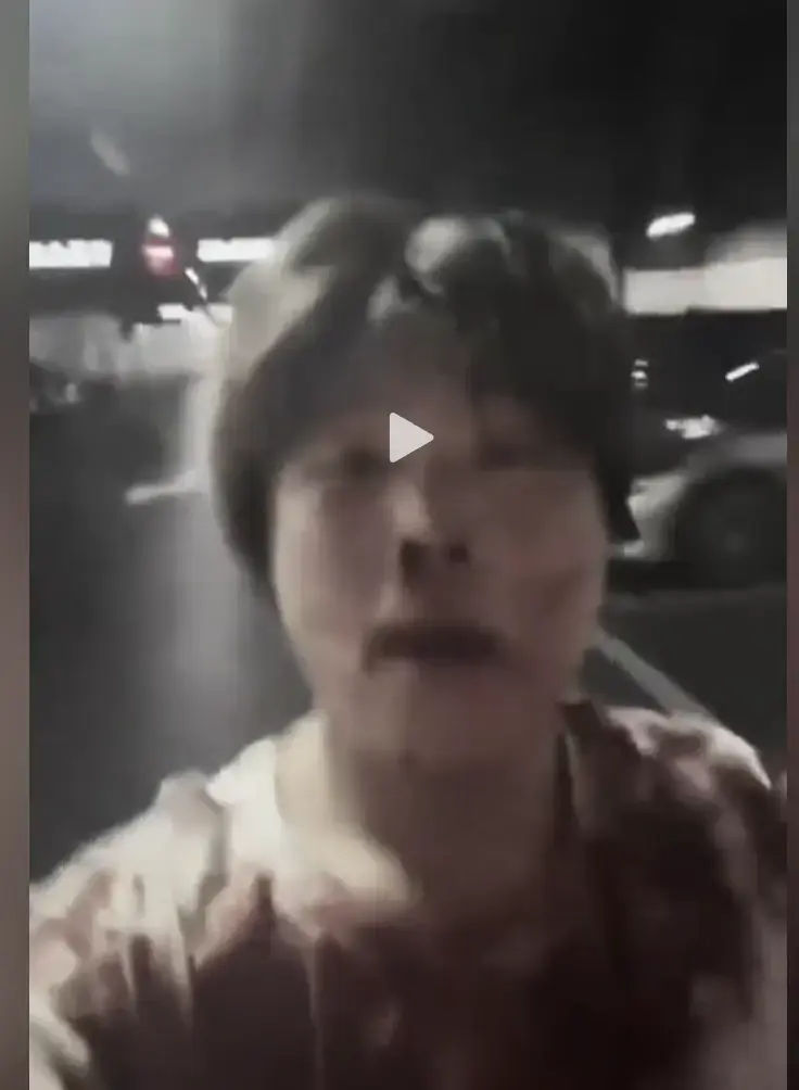 《深圳网红赵俊逸被打视频》1080P高清无删减免费在线观看，深圳网红赵俊逸被打视频事件还原全集蓝光HD播放，夸克网盘迅雷下载