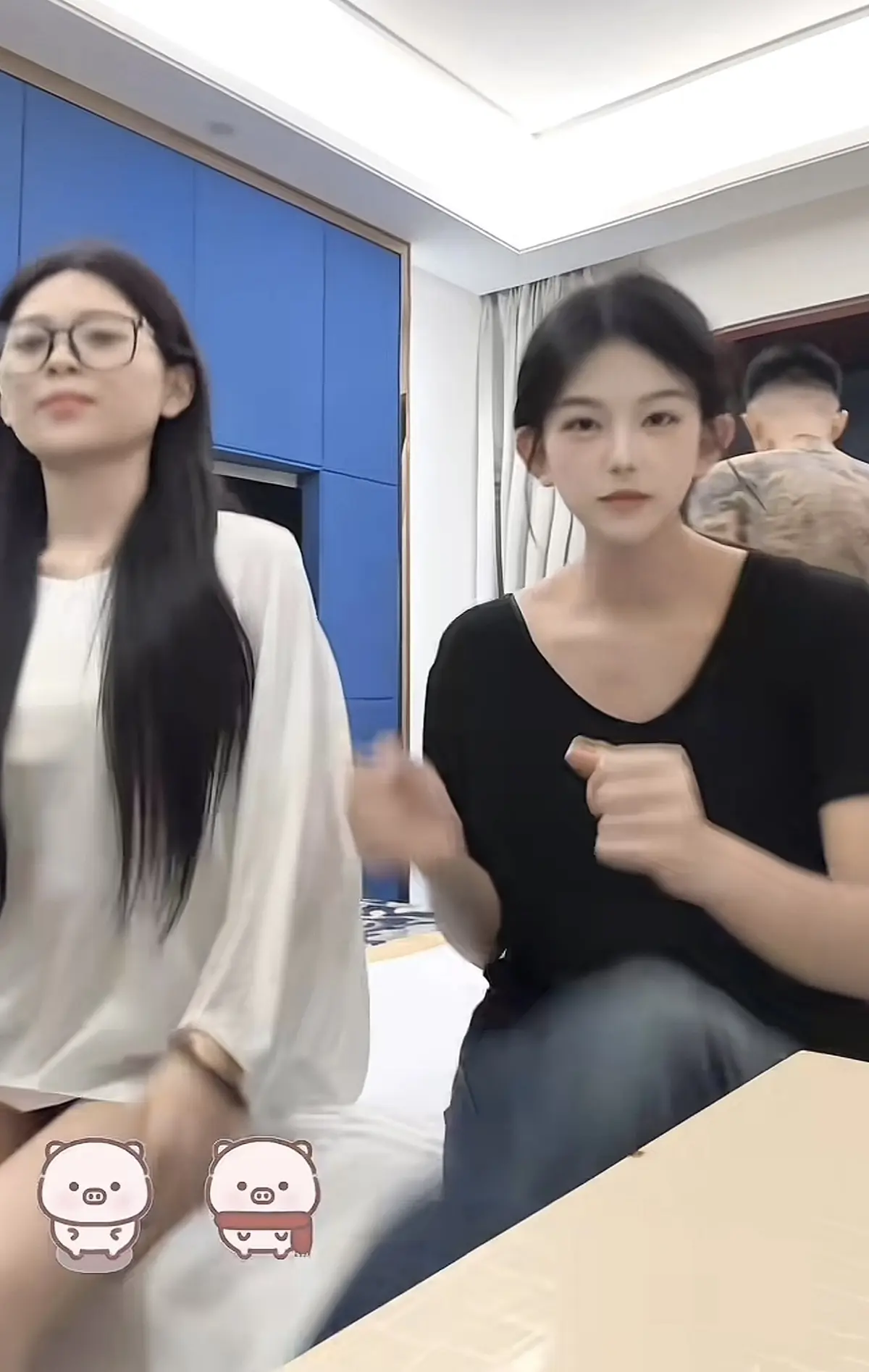 《小女王和诗颖陈美娇》HD高清画质全季免费在线观看_《小女王诗颖午夜激情》独家内容无删减_《小女王和诗颖陈美娇之校园风云》资源分享 - 流畅不卡顿 - 1v3反杀太精彩