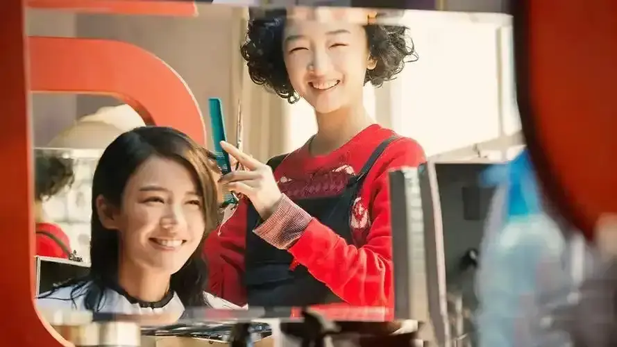 《美容院的特别服务》韩国电影无删减完整版《美容院的特别服务》-1080P高清画质-大型床戏一网打尽-中文字幕在线看