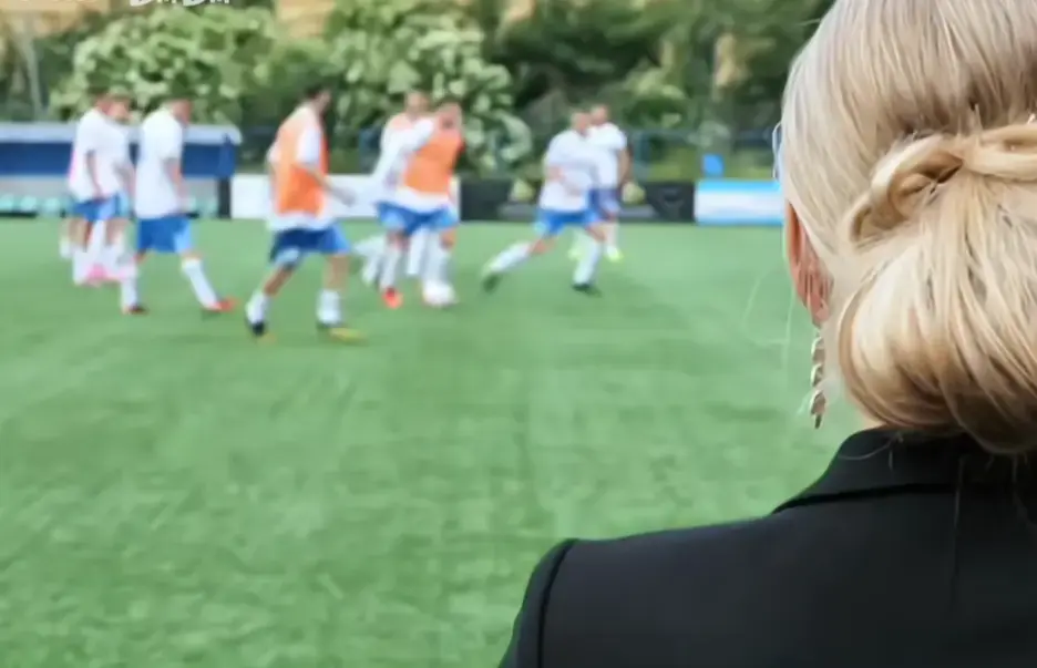 《footballersmoms》免费高清无删减观看-法国电影《足球队的女老板们》全集在线-VS影视