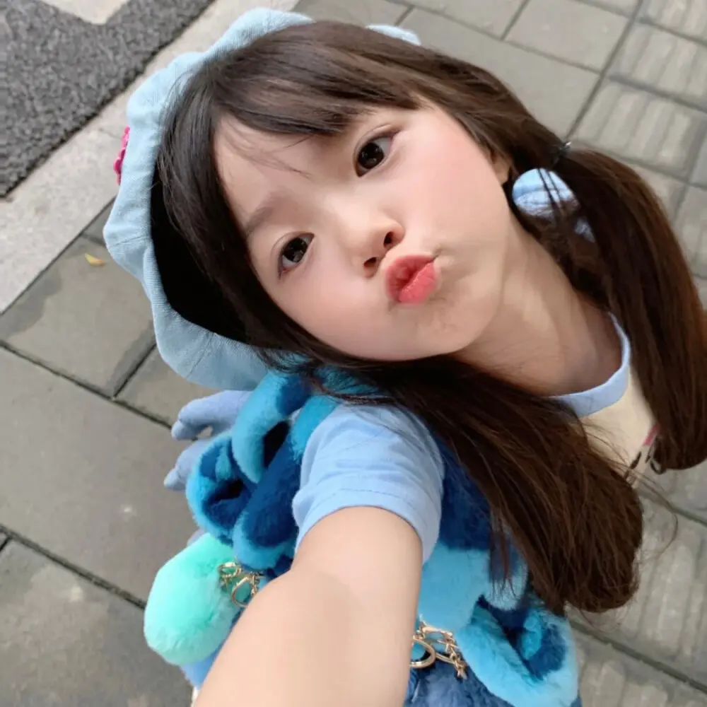 《泡在我家的辣妹》相关资源图片